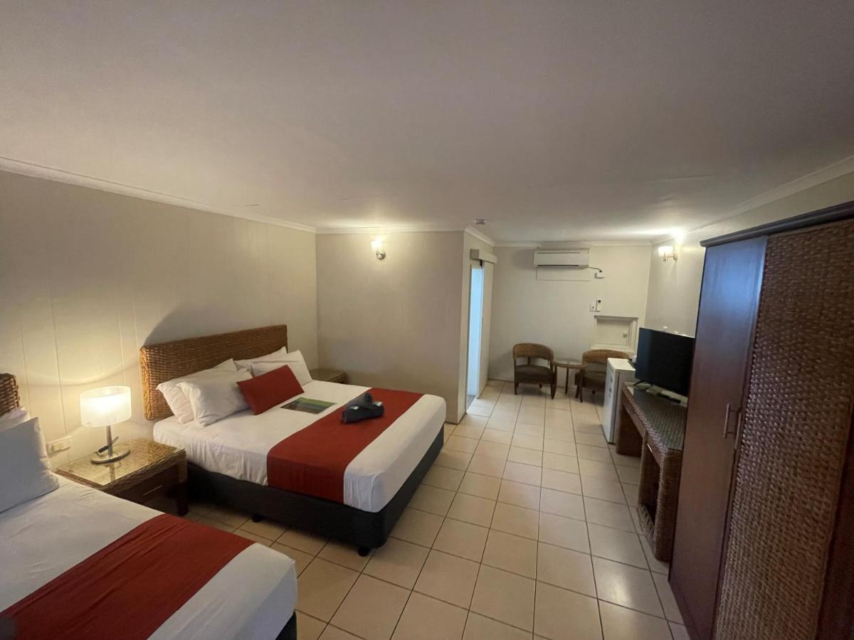 Pine Tree Motel Катерін Екстер'єр фото